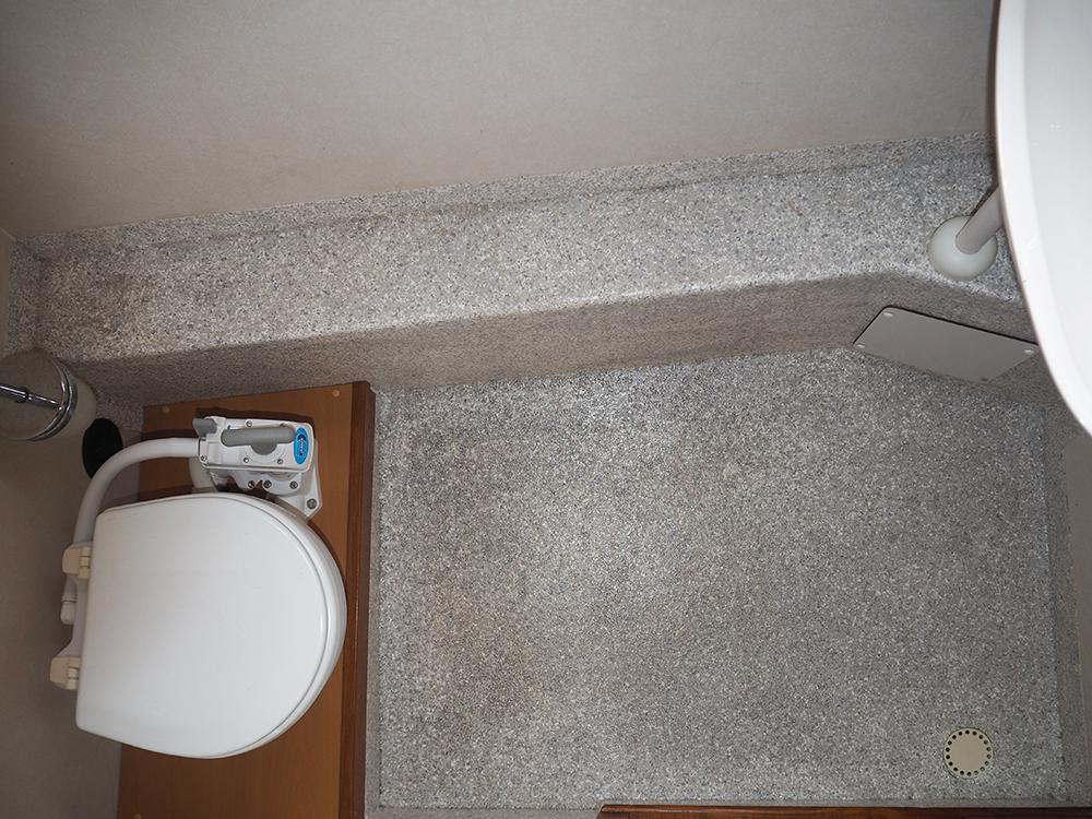 Aft cabin, Accommodation